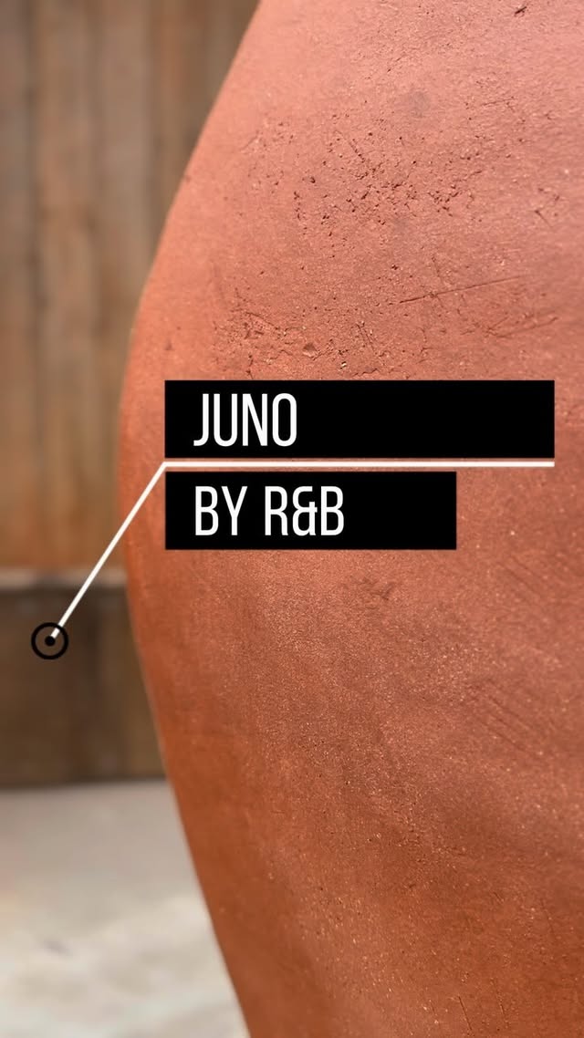 Gros plan du grès Juno GE600, couverture du Reel Raoult & Beck